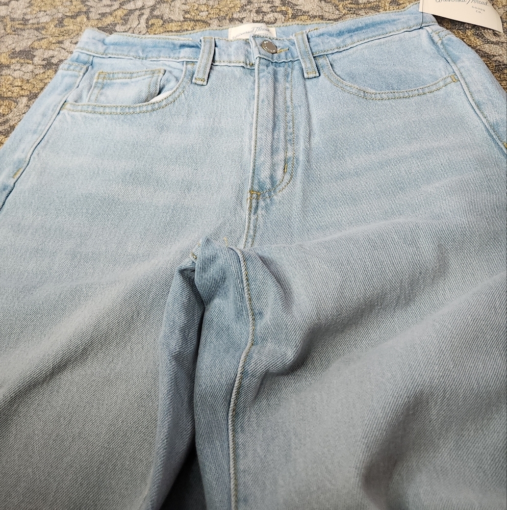 Women's High Rise Flare Jeans - Light Wash Denim - Universal Threads - 6L - Picture 8 of 16